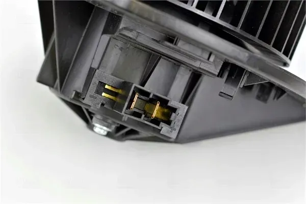 dmuchawa-numer-katalogowy-oryginalu-volvo-3506530-volvo-6820812-volvo-6820815-volvo-6849031-volvo-6849562