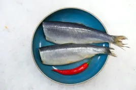 sledz-atlantycki-mocno-solony-1-1-kg