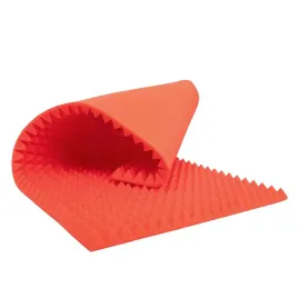 akustyczna-pianka-piramidki-arbuzowa-5cm-pochlaniajacy-fale-dzwieki-scienna