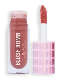 roz-do-policzkow-w-plynie-z-wit-e-trwaly-naturalny-efekt-revolution-makeup