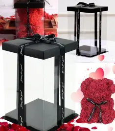 pudelko-na-misia-z-platkow-rozy-40-cm-transparentne-ozdobna-wstazka-gift-bo