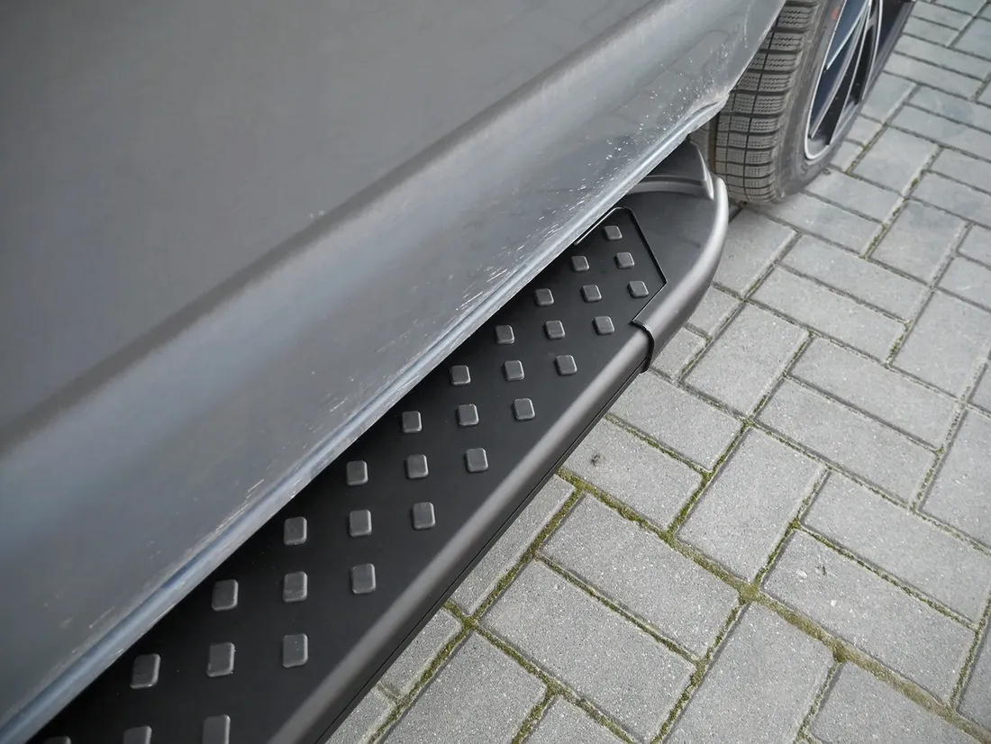 stopnie-boczne-progi-do-ford-ranger-2006-2012-stan-nowy