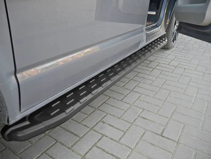 stopnie-boczne-progi-do-ford-kuga-2020-stan-nowy-numer-katalogowy-producenta-chr-2164ns006