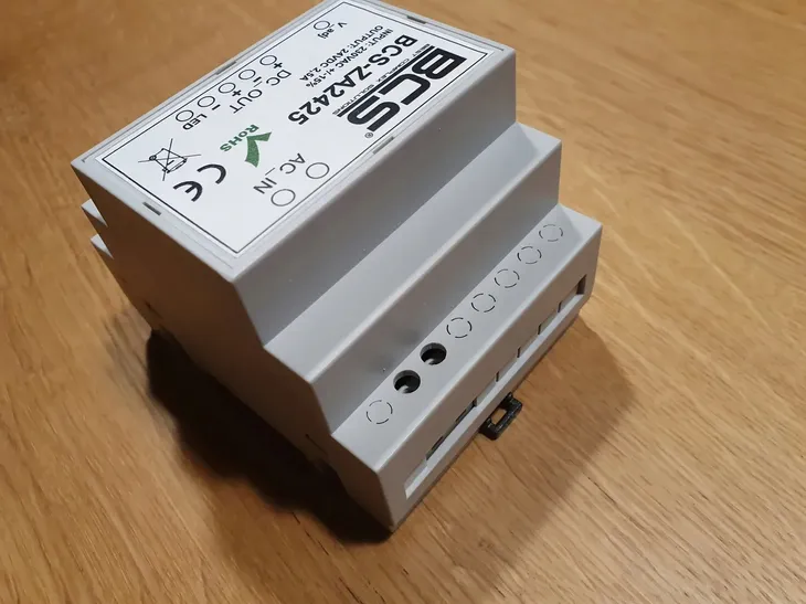 zasilacz-24v-25a-bcs-za2425-waga-z-opakowaniem-0-5-kg