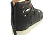 emu-whitehaven-black-39-rodzaj-obcasa-plaski-obcas