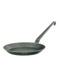 rosle-patelnia-zelazna-kuta-28cm