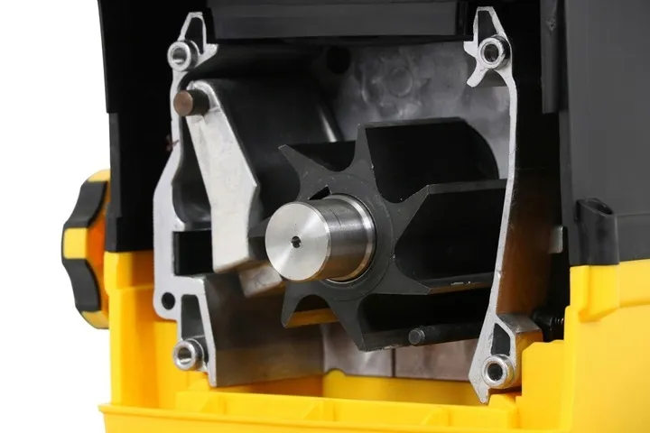 faworyt-gtr2800-rebak-rozdrabniacz-elektryczny-do-galezi-frezowy-2800w-44mm