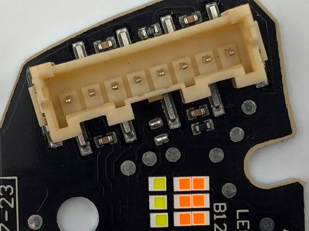 plytka-modulu-led-drl-lewy-przod-biala-5h0998478b-do-vw-golf-8-mk8