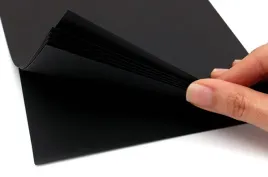 czarne-kartki-w-czarnym-bloku-technicznym-a4