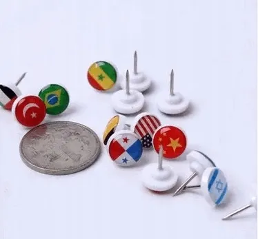 16-flag-pinezki-do-tablic