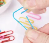 kolorowe-spinacze-biurowe-marka-bez-marki