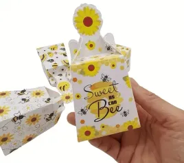 pudelko-prezentowe-z-pszczolkami-6-x-6-x-7-cm