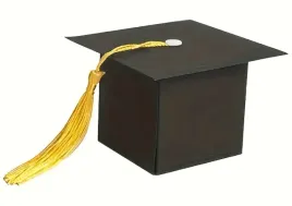 male-pudelko-prezentowe-biret-uczniowski-pompon-zolty