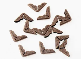 metalowe-narozniki-wzmocniaja-i-ozdabiaja