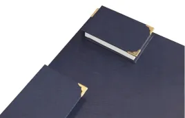podklad-na-biurko-z-okuciami-kolor-granatowy