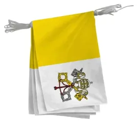 watykan-girlanda-z-flagami-watykanu