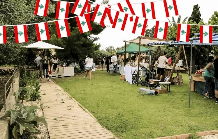 liban-girlanda-z-flagami-libanu