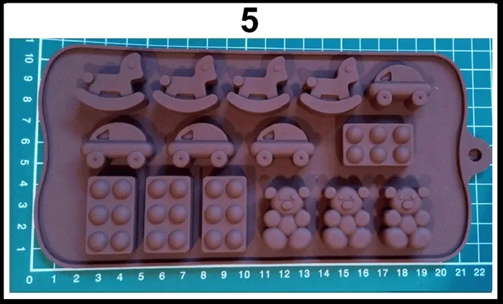 forma-silikonowa-do-pralinek-wzory-rodzaj-ozdoby-czekoladowe-typ-figurki