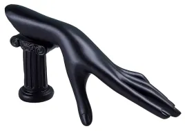 manekin-ekspozycyjny-czarna-dlon-stojak-na-mini-postumencie