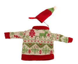 sweterek-z-czapka-na-butelke