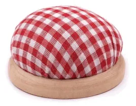 poduszka-do-igiel-z-drewniana-podstawa