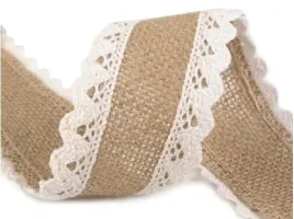 wstazka-jutowa-z-biala-zewnetrzna-koronka-2-metry