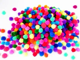 malutkie-pomponiki-komplet-ok-380-sztuk