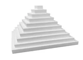 piramida-kwadratowych-arkuszy-styropianowych-3-cm