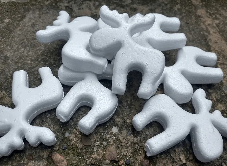 maly-renifer-styropianowy