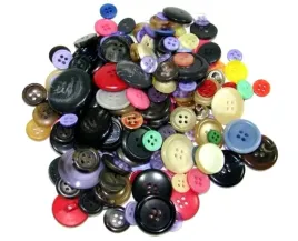 150-raczej-ciemnych-guzikow-w-roznych-rozmiarach