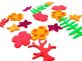 kwiatki-i-lodygi-z-pianki-pvc-samoprzylepnej-60szt