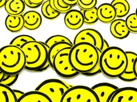 simile-samoprzylepne-wesole-buzki-z-pianki-pvc