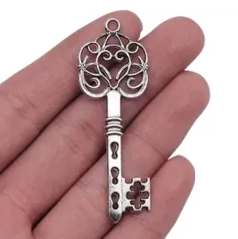 duzy-kluczyk-zawieszka-srebrna