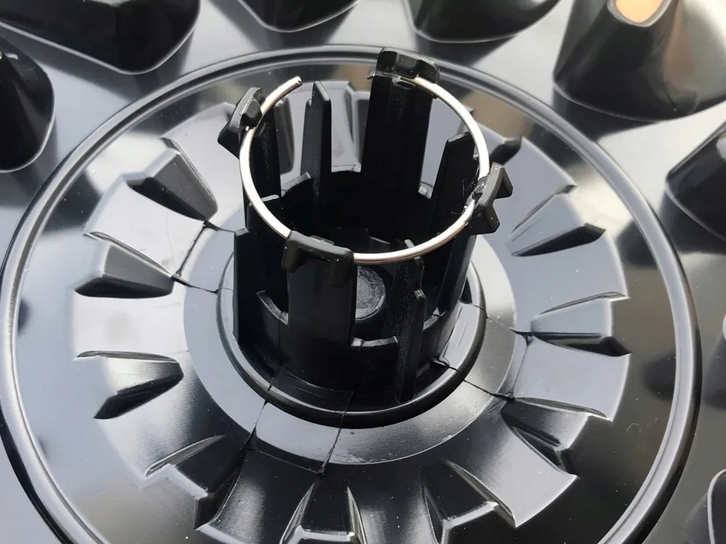 kolpaki-oslony-komplet-emblematy-kola-felgi-cal-19-do-tesla-model-y-2018-24