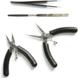 expert-tool-kit-metal-time-zestaw-narzedzi-pilnik-szczypce-pinceta-z-metalu