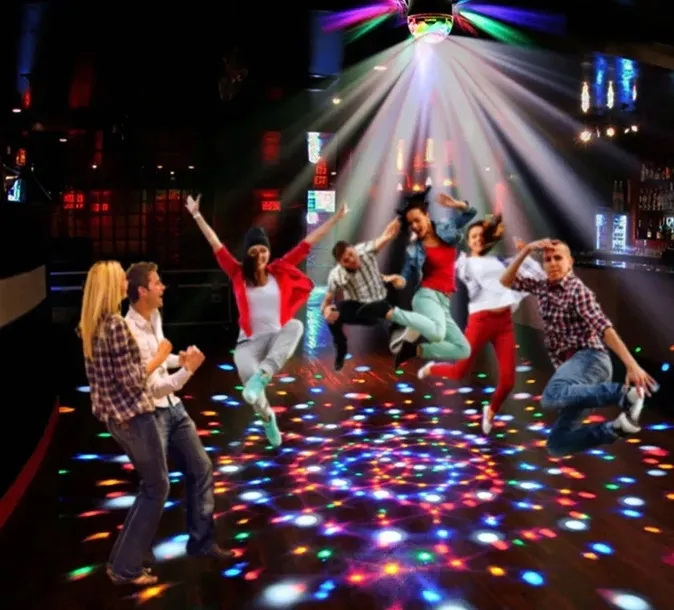 zs48-projektor-kula-disco-led-rgb-stan-nowy-waga-z-opakowaniem-0-3-kg