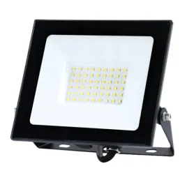 kobi-halogen-naswietlacz-led-barwa-zima-biala-ip65-50w-4270lm