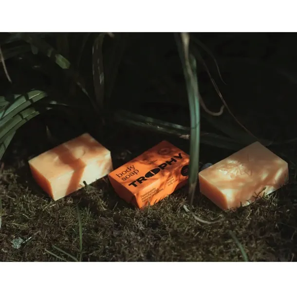 rarecraft-mydlo-do-ciala-trophy-110-g-produkt-nie-zawiera-skladnikow-pochodzenia-zwierzecego