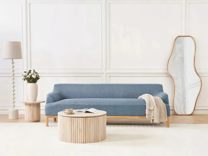 sofa-3-osobowa-niebieska-sosjo-lumarko-kolor-obicia-odcienie-niebieskiego