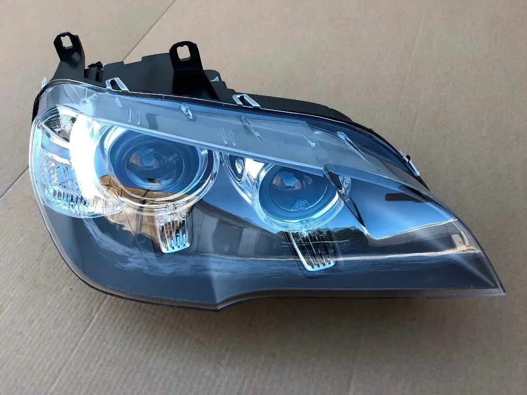 reflektory-ksenon-nieuzbrojone-lewy-prawy-przod-do-bmw-serii-x5-e70-lift-eu