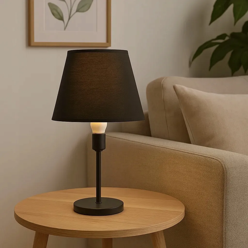 czarny-okragly-klosz-abazur-z-materialu-wykonany-z-tworzywa-sztucznego-idealny-do-lamp-i-lampek