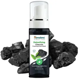 himalaya-detoksykujaca-pianka-do-mycia-twarzy-aktywny-wegiel-herbata-150-ml