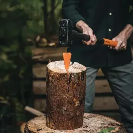 klin-obrotowy-do-rozlupywania-drewna-15-cm-fiskars