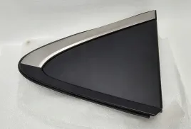 nowa-org-zaslepka-trojkat-blotnika-chrom-prawy-tyl-toyota-corolla-e21