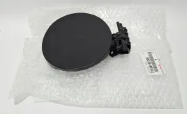 nowa-oryginalna-klapka-wlewu-paliwa-toyota-yaris-iii-3-77350-52220