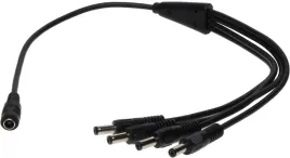 rozgaleznik-na-4-wtyki-21-55-z-gniazdem