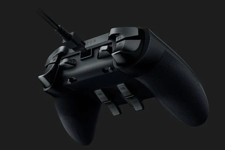 kontroler-xbox-one-razer-wolverine-ultimate-2637-komunikacja-bezprzewodowa-brak