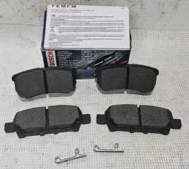 nowe-klocki-hamulcowe-tyl-mitsubishi-chrysler-dodge-jeep-0986494502