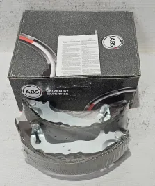 nowe-abs-szczeki-hamulcowe-tyl-ford-focus-i-9054