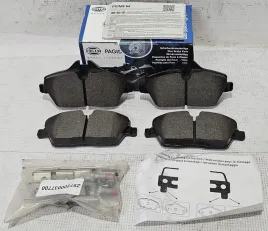 nowe-hella-klocki-hamulcowe-przod-e81-e82-e87-e88-f45-r55-r56-r57-r58-r59